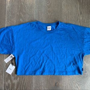 Brand New Aritzia Cropped T-shirt Size M/8